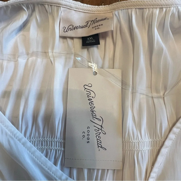 Universal Thread Cream Long Sleeve Smocked Blouse
Women’s Size XXL -NWT - Picture 9 of 9